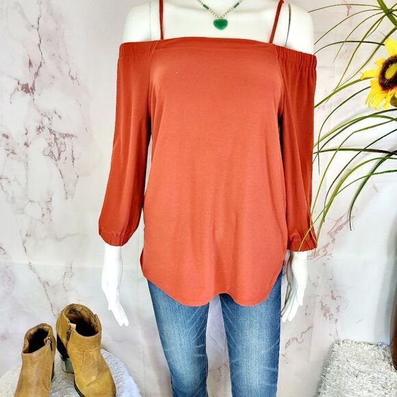 INC International Concepts off shoulder top - Picture 3 of 6